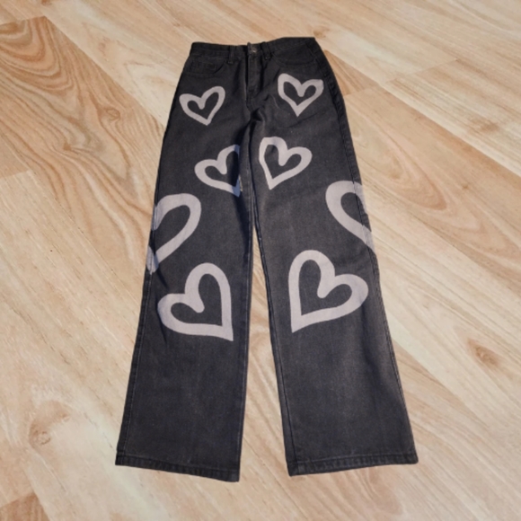 Denim - Gray Hart printed jeans
